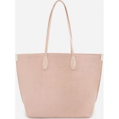 Torba typu shopper - Kremowy. Białe torby damskie na zakupy Reserved, bez wzorów, bez dodatków. W wyprzedaży za 69,99 zł.