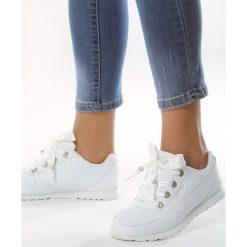 Białe Buty Sportowe Emphasis. Buty sportowe damskie Born2be. Za 59,99 zł.