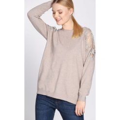 Khaki Sweter Comply. Brązowe swetry klasyczne damskie Born2be, l, z koronki, z okrągłym kołnierzem. Za 64,99 zł.