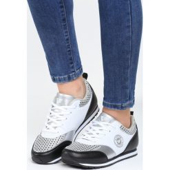 Srebrno-Czarne Buty Sportowe It's Time. Czarne buty sportowe damskie Born2be, z materiału. Za 69,99 zł.