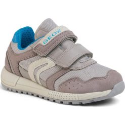 Sneakersy GEOX - J Alben B. C J949EC 014AF C1295 M Grey/Sky. Szare trampki chłopięce Geox, bez wzorów, ze skóry ekologicznej, na rzepy. W wyprzedaży za 199,00 zł.
