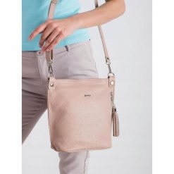 TOREBKA DAMSKA LISTONOSZKA SKÓRA NATURALNA PASEK. Listonoszki damskie ROVICKY, na co dzień, w paski, z jeansu, eleganckie, na ramię, bez dodatków. W wyprzedaży za 199,90 zł.