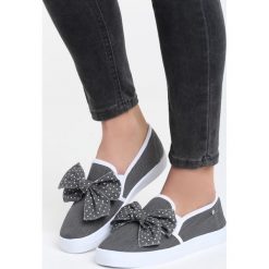 Czarne Slip On Trip to Mars. Czarne trampki i tenisówki damskie Born2be, w kropki, z tkaniny. Za 39,99 zł.