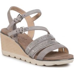 Sandały CAPRICE - 9-28709-24 Grey Crystal 228. Szare klapki damskie Caprice, bez wzorów, ze skóry, bez obcasa, na obcasie. Za 249,00 zł.