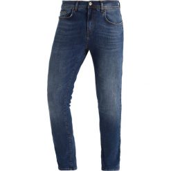 Pier One Jeansy Slim Fit mid blue denim. Niebieskie rurki męskie Pier One. Za 139,00 zł.