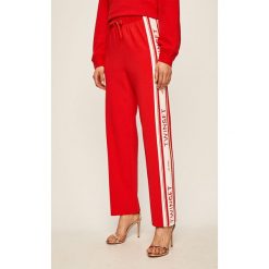Twinset - Spodnie. Czerwone spodnie damskie Twinset, s, bez wzorów, z elastanu, casualowe. Za 749,90 zł.