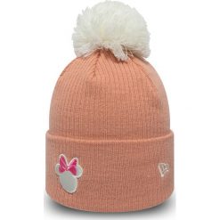 New Era - Czapka. Różowe czapki damskie New Era, bez wzorów, z dzianiny. W wyprzedaży za 79,90 zł.