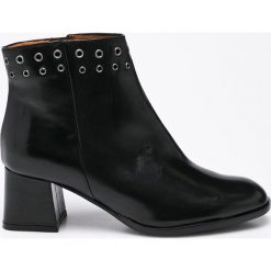 Buty zimowe damskie: Solo Femme - Botki