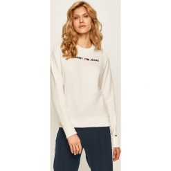 Tommy Jeans - Bluza. Niebieskie bluzy damskie Tommy Jeans, s, z nadrukiem, z bawełny, bez rękawów, bez kaptura. W wyprzedaży za 269,90 zł.