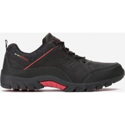 Czarno-Czerwone Buty Sportowe Meyers. Czarne buty sportowe męskie Born2be, bez zapięcia. W wyprzedaży za 109,99 zł.