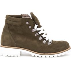 Botki - skóra naturalna - model 476 - kolor oliwka. Zielone botki damskie Zapato, na zimę, z jeansu, eleganckie, za kostkę, bez obcasa, na obcasie, na sznurówki. Za 399,00 zł.