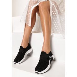 Czarne Buty Sportowe Finemond. Czarne buty sportowe damskie Born2be, bez wzorów, sportowe, wspinaczkowe. Za 69,99 zł.