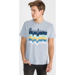 Pepe Jeans Liam Koszulka Niebieski. Niebieskie podkoszulki męskie Pepe Jeans, l, z nadrukiem, z bawełny, z krótkim rękawem. Za 154,95 zł.