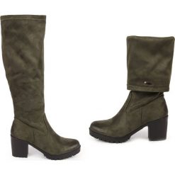 Kozaki damskie na słupku khaki Vinceza - khaki. Brązowe kozaki damskie Vinceza, bez obcasa, na słupku, bez zapięcia. Za 149,99 zł.
