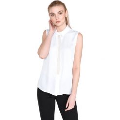 Guess Valeria Bluzka Biały. Białe bluzki damskie Guess, l, z aplikacjami, z wiskozy, bez kołnierzyka, bez rękawów. Za 266,95 zł.