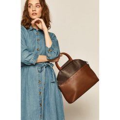 Medicine - Torebka Boho Breeze. Pomarańczowe torby damskie na zakupy MEDICINE, w paski, ze skóry ekologicznej, boho, na ramię, duże, bez dodatków. W wyprzedaży za 99,90 zł.