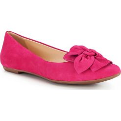 Buty damskie. Różowe baleriny damskie Wittchen, z aplikacjami, ze skóry, bez obcasa. W wyprzedaży za 349,90 zł.