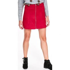 Spódnica damska mini. Fioletowe spódniczki damskie Top Secret, na co dzień, na zimę, bez wzorów, z zamszu, krótkie, mini, trapezowe. W wyprzedaży za 49,99 zł.