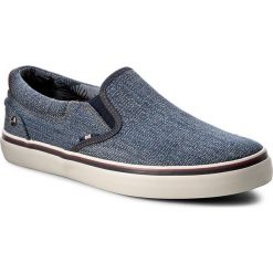 Tenisówki WRANGLER - Legend Slip On WF08310AN Washed Blue Denim 244. Niebieskie tenisówki męskie Wrangler, z denimu. W wyprzedaży za 169,00 zł.
