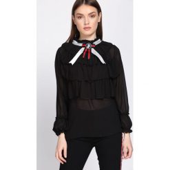 Czarna Bluzka Helpless. Czarne bluzki damskie Born2be, s, w paski, z okrągłym kołnierzem, z długim rękawem. Za 24,99 zł.