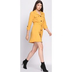 Żółta Sukienka Currently. Żółte sukienki damskie Born2be, m, bez wzorów, z koszulowym kołnierzykiem, bez rękawów, koszulowe. Za 89,99 zł.
