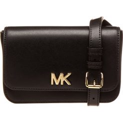 Skórzana torebka "Mott" w kolorze czarnym - 17 x 11,5 x 4 cm. Czarne torebki klasyczne damskie Michael Kors Accessoires, w paski, ze skóry, na ramię, bez dodatków. W wyprzedaży za 285,95 zł.