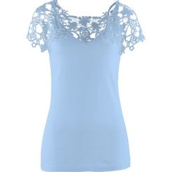 Shirt z krótkim rękawem bonprix jasnoniebieski. Niebieskie koszulki damskie bonprix, w koronkowe wzory, z koronki, bez kołnierzyka, z krótkim rękawem. Za 79,99 zł.
