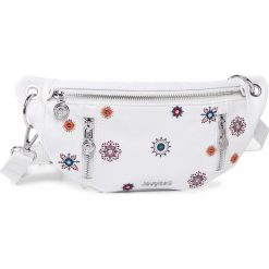 Saszetka nerka DESIGUAL - 20SAXPXG 1021. Białe nerki damskie Desigual, bez wzorów, ze skóry ekologicznej, młodzieżowe, bez dodatków. Za 219,00 zł.