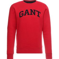 GANT GIFT GIVING CNECK Bluza red. Niebieskie bluzy męskie marki GANT. Za 379,00 zł.