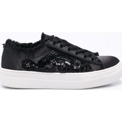 Steve Madden - Tenisówki Greed. Czarne trampki i tenisówki damskie Steve Madden, bez wzorów, z gumy, na sznurówki. W wyprzedaży za 179,90 zł.