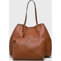 Guess Jeans - Torebka Vikky. Pomarańczowe torby damskie na zakupy marki Guess Jeans, z aplikacjami, z bawełny, na ramię, duże. W wyprzedaży za 499,90 zł.