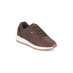 Buty Umbro EAGLE. Pomarańczowe trampki męskie Umbro, bez wzorów, bez zapięcia. Za 207,20 zł.
