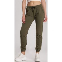 Khaki Spodnie Muririnda. Brązowe spodnie damskie Renee, s, z dresówki. Za 79,99 zł.