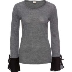 Sweter z rękawami z falbanami bonprix szaro-czarny. Czarne swetry klasyczne damskie marki bonprix. Za 49,99 zł.