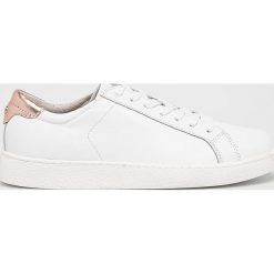 Tamaris - Buty. Białe buty sportowe damskie Tamaris, bez wzorów, ze skóry, sportowe. W wyprzedaży za 219,90 zł.