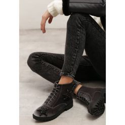 Szare Welurowe Botki Black Star. Szare botki damskie Born2be, z weluru, retro, bez obcasa, na płaskiej podeszwie, bez zapięcia. Za 89,99 zł.
