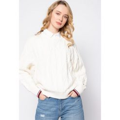 Sweter TOMMY HILFIGER Th Essential Knot WW0WW2653. Białe swetry damskie TOMMY HILFIGER, xs, bez wzorów, klasyczne, bez rękawów, bez kaptura. W wyprzedaży za 379,00 zł.