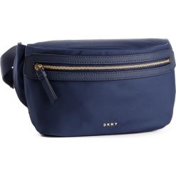 Saszetka nerka DKNY - Casey-Belt Bag-Nylon R91IEA41 Navy NVY. Niebieskie nerki damskie DKNY, bez wzorów, z nylonu, młodzieżowe, bez dodatków. W wyprzedaży za 329,00 zł.