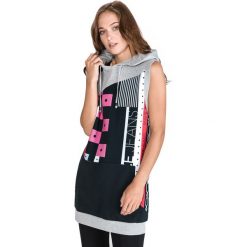 Versace Jeans Bluza Czarny Szary. Szare bluzy damskie Versace Jeans, m, bez wzorów, z bawełny, bez rękawów, bez kaptura. Za 1325,95 zł.