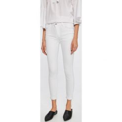 Answear - Jeansy Stripes Vibes. Białe jeansy damskie rurki marki ANSWEAR, l, z bawełny. W wyprzedaży za 99,90 zł.