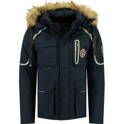 Kurtka zimowa "Bars" w kolorze granatowym. Niebieskie płaszcze męskie Geographical Norway Men, na zimę, m, z aplikacjami, bez kaptura. W wyprzedaży za 389,95 zł.