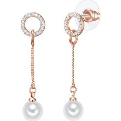 Kolczyki z perłami w kolorze białym. Żółte kolczyki damskie Highstreet Jewels, Runway & Co., z perłą, złote. W wyprzedaży za 49,95 zł.