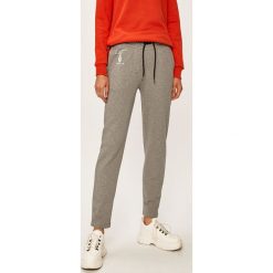 Trussardi Jeans - Spodnie. Szare spodnie damskie Trussardi Jeans, s, bez wzorów, z bawełny, casualowe. W wyprzedaży za 299,90 zł.