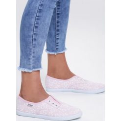 Różowe Tenisówki He Do It. Różowe trampki i tenisówki damskie Renee, w kwiaty, bez zapięcia. Za 29,99 zł.