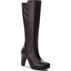 Kozaki TAMARIS - 1-25548-21 Black 001. Czarne buty zimowe damskie Tamaris, z materiału, na obcasie. Za 299,90 zł.