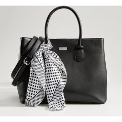 Torebka shopper z apaszką - Czarny. Czarne apaszki damskie marki Mohito. Za 139,99 zł.