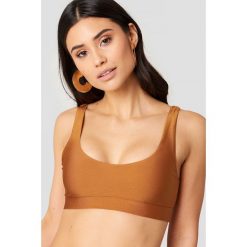 Hannalicious x NA-KD Krótki top bikini - Brown. Brązowe bez kategorii marki Hannalicious x NA-KD. W wyprzedaży za 40,48 zł.