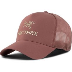 Czapka z daszkiem ARC'TERYX - Logo Trucker 23965 Interia. Pomarańczowe czapki męskie Arc'teryx, bez wzorów, z poliesteru. Za 149,00 zł.