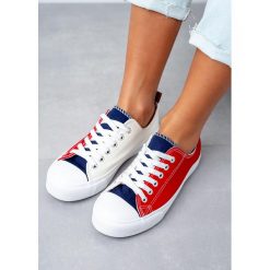 Czerwone trampki sznurowane casu s-025. Czerwone trampki dziewczęce Casu, bez wzorów, z materiału, na sznurówki. Za 39,99 zł.