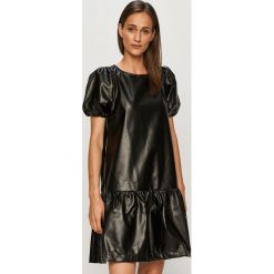 Only - Sukienka. Czarne sukienki damskie ONLY, na co dzień, bez wzorów, z poliesteru, casualowe, z okrągłym kołnierzem, z krótkim rękawem, krótkie, mini, rozkloszowane. Za 279,90 zł.